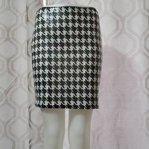 BNWT Houndstooth sequined pencil skirt